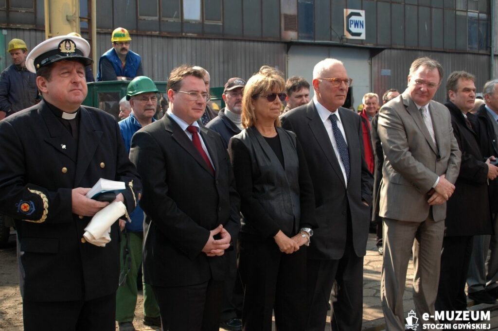 Chrzest i podniesienie bandery - 8168-20 - GARNET LEADER - 2008 - foto Tadeusz Lademann