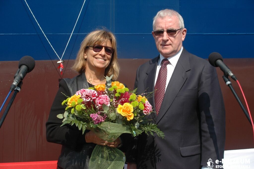 Chrzest i podniesienie bandery - 8168-20 - GARNET LEADER - 2008 - foto Tadeusz Lademann