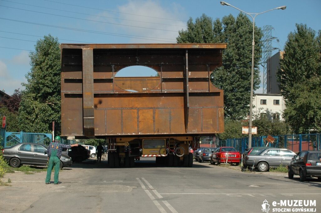 Budowa statk&oacute;w &ndash; Scheuerle - Sekcja &ndash; foto. Tadeusz Lademann