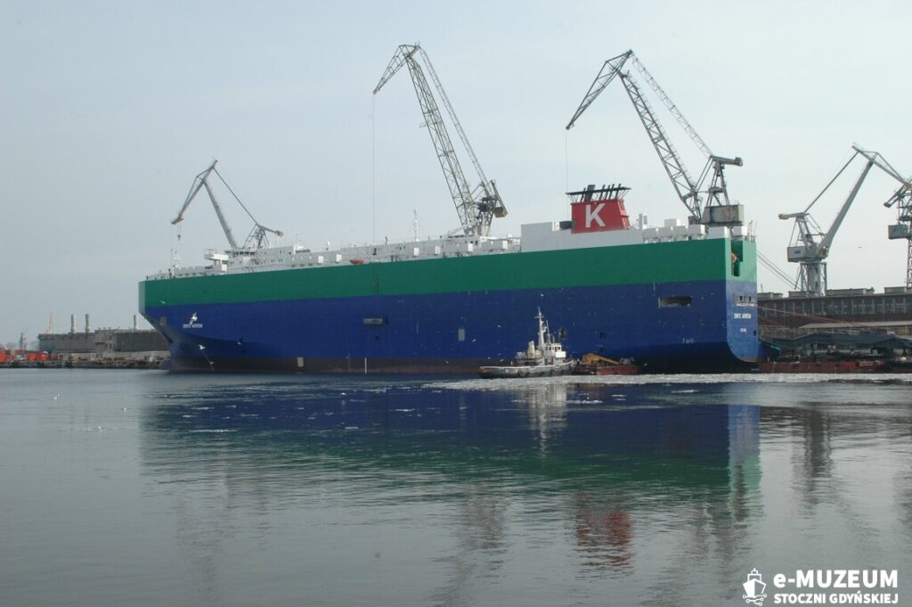 Statki - 8168-13 - ONYX ARROW - 2006 - foto. Tadeusz Lademann